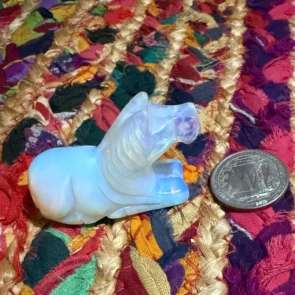 Mini MOONSTONE Crystal horse - Picture 1 of 5